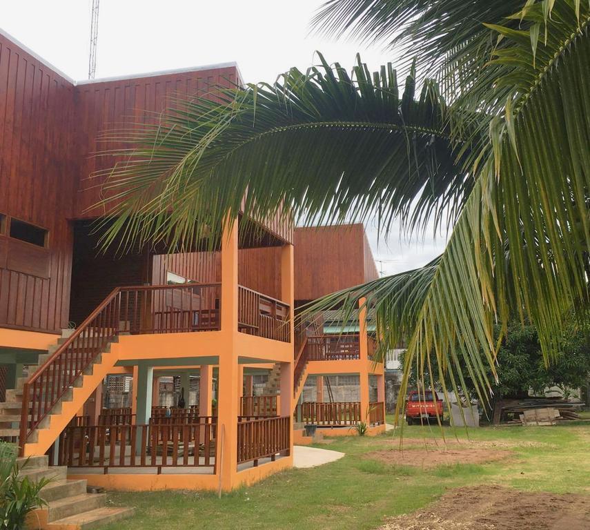 Saduemuenghomestay Phrae Exterior photo