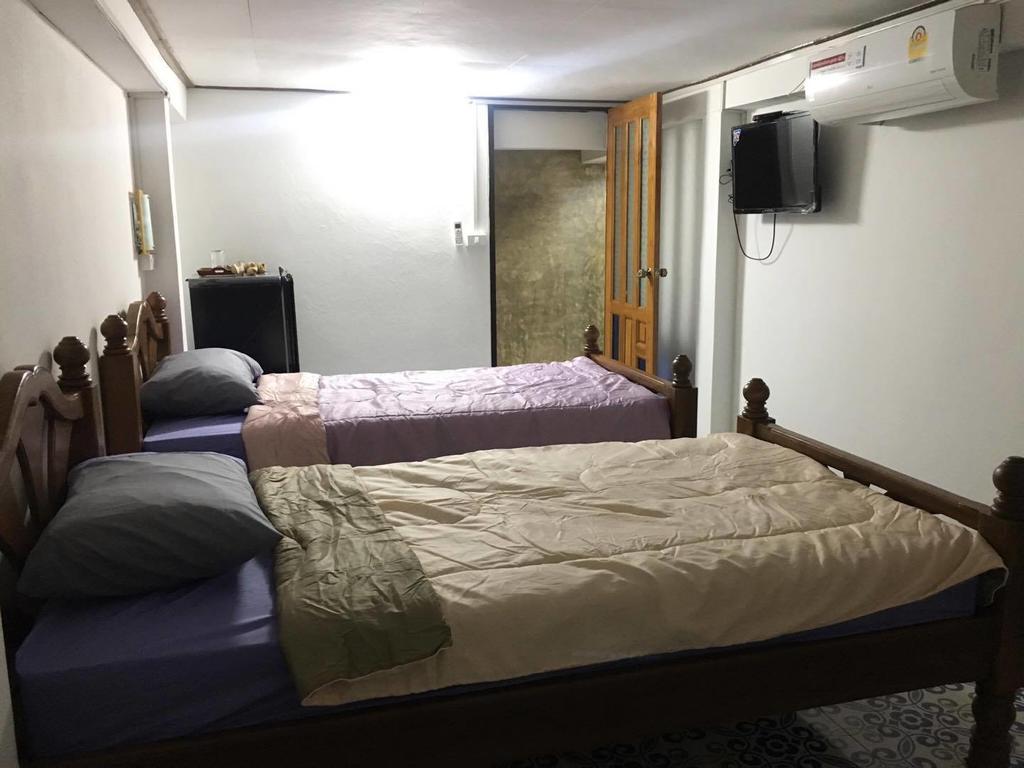 Saduemuenghomestay Phrae Exterior photo