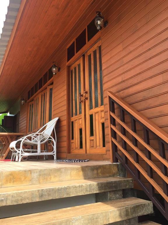 Saduemuenghomestay Phrae Exterior photo